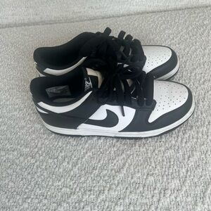Nike Classic Black and White Low-Tops